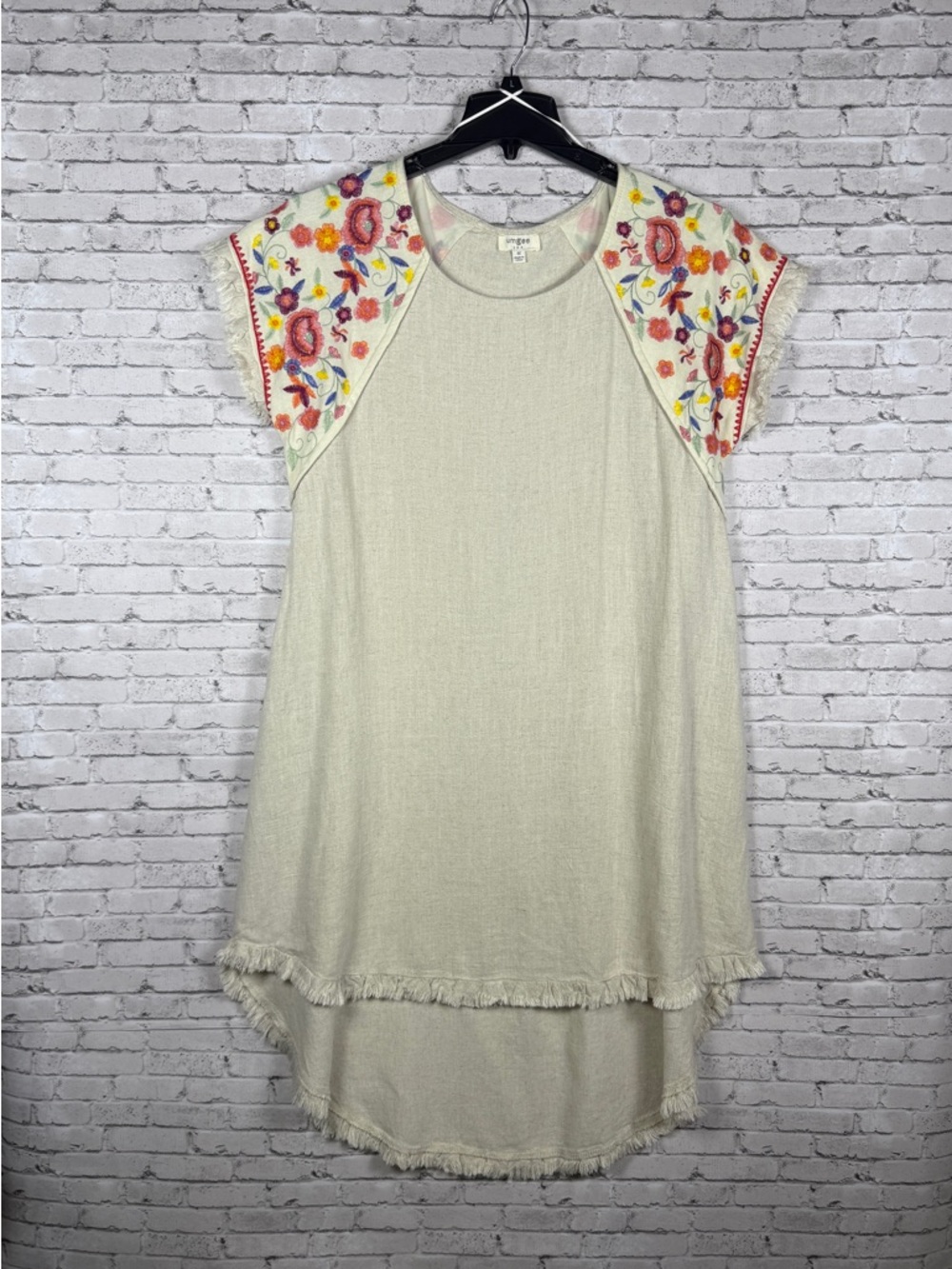 Umgee Cream Linen Blend Hi Lo Dress with Floral Embroidered Sleeves Size M
